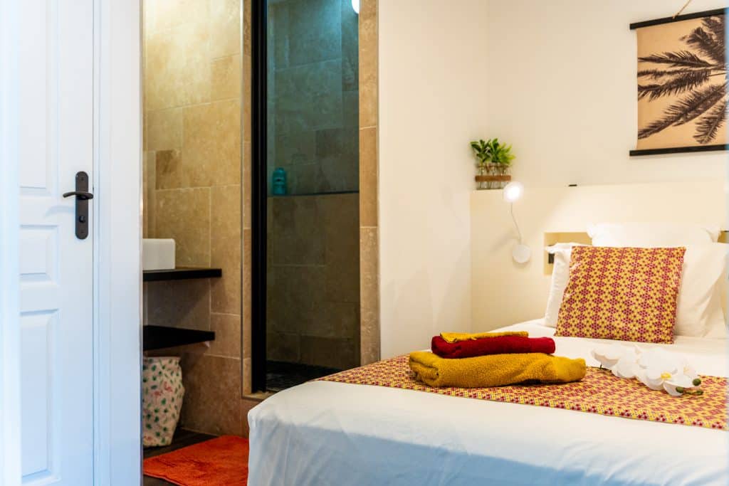 location saisonniere saint pierre dina run chambre literie